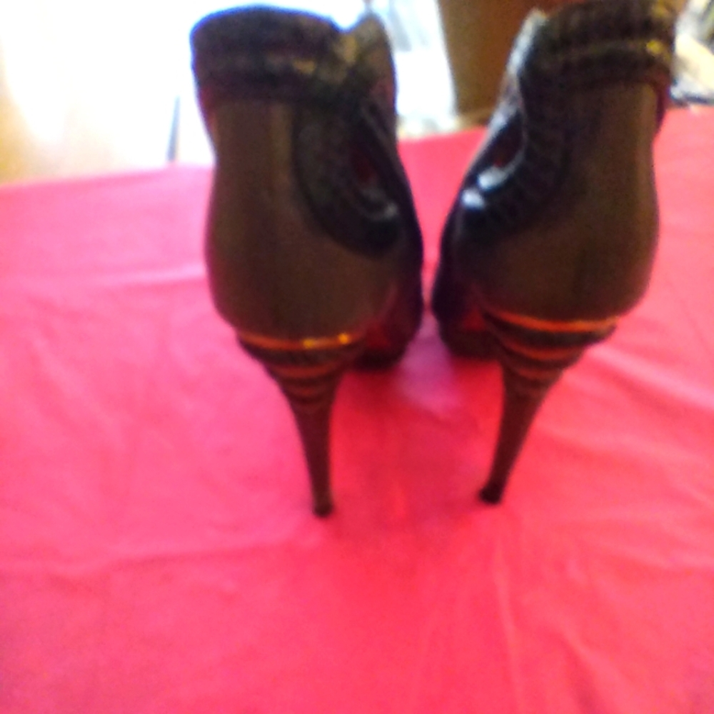 Booties. CESARE PACIOTTI SZ 36